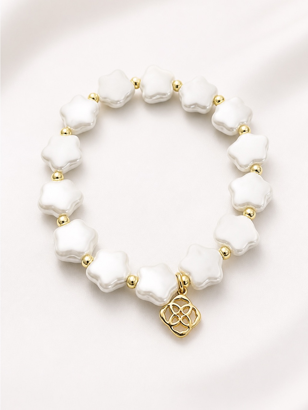 Kendra Scott flower-shaped mother-of-pearl beads bracelet. - Picture 3 of 5